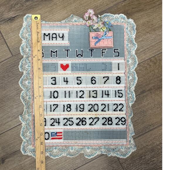 Vintage Perpetual Calendar Handmade 90s Cottage Core Farmhouse Wall Decor 16x13" - Picture 8 of 9